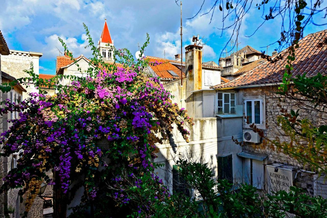 Romantic Rooms Gena Trogir Bagian luar foto